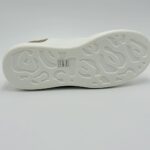 Guess - Salerno - Image 4