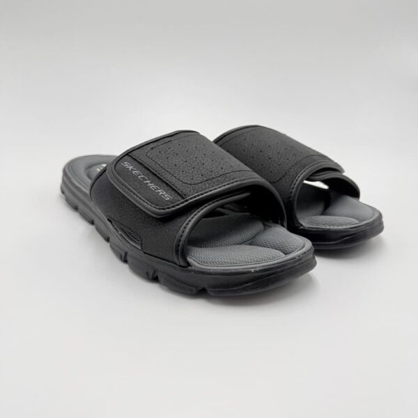 Skechers- Wind Swell